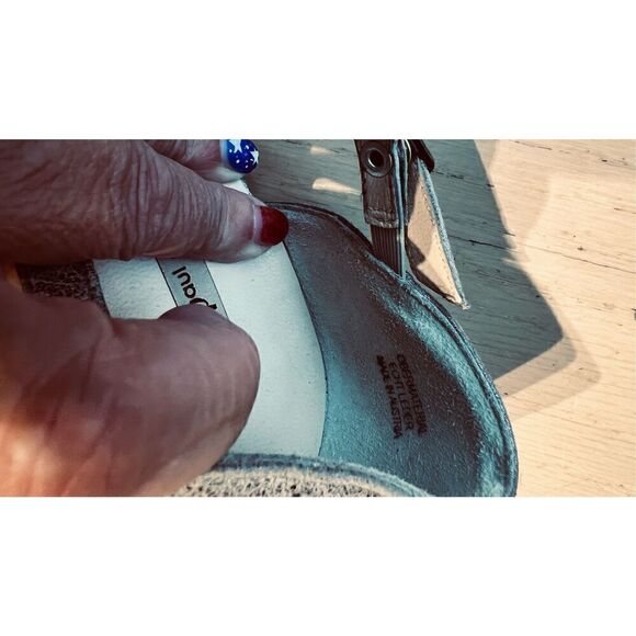 PAUL GREEN SILVER LEATHER POINTED TOE HEELS SZ 9 - Picture 10 of 10